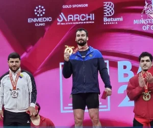 Foto: Andranik K. sa prvom medaljom za BiH (OKBiH)